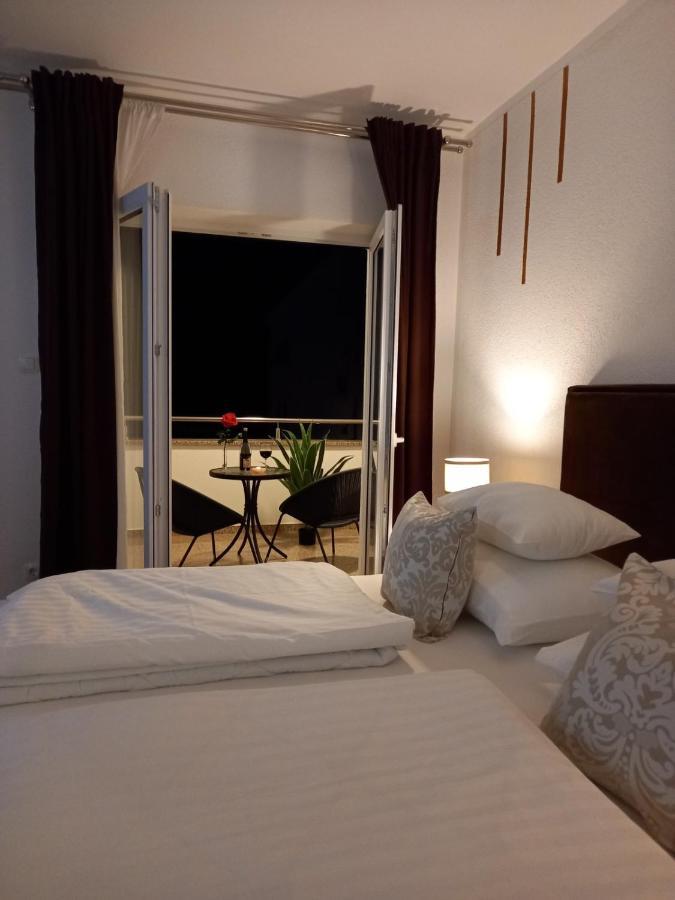 Garfild 1 Guest House Novi Vinodolski Eksteriør bilde